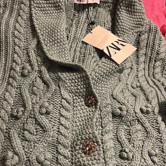 Zara cable knit vest with jewel buttons - Picture 10 of 10